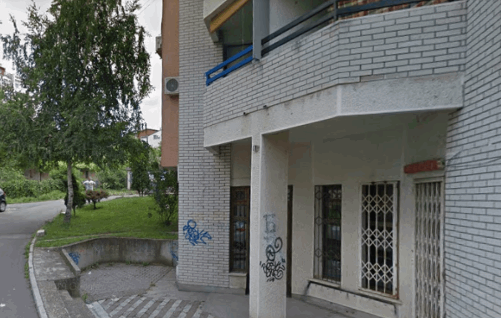 IZBEGNUTA TRAGEDIJA NA ČUKARICI: Izbio POŽAR u stanu, među evakuisanima BEBA